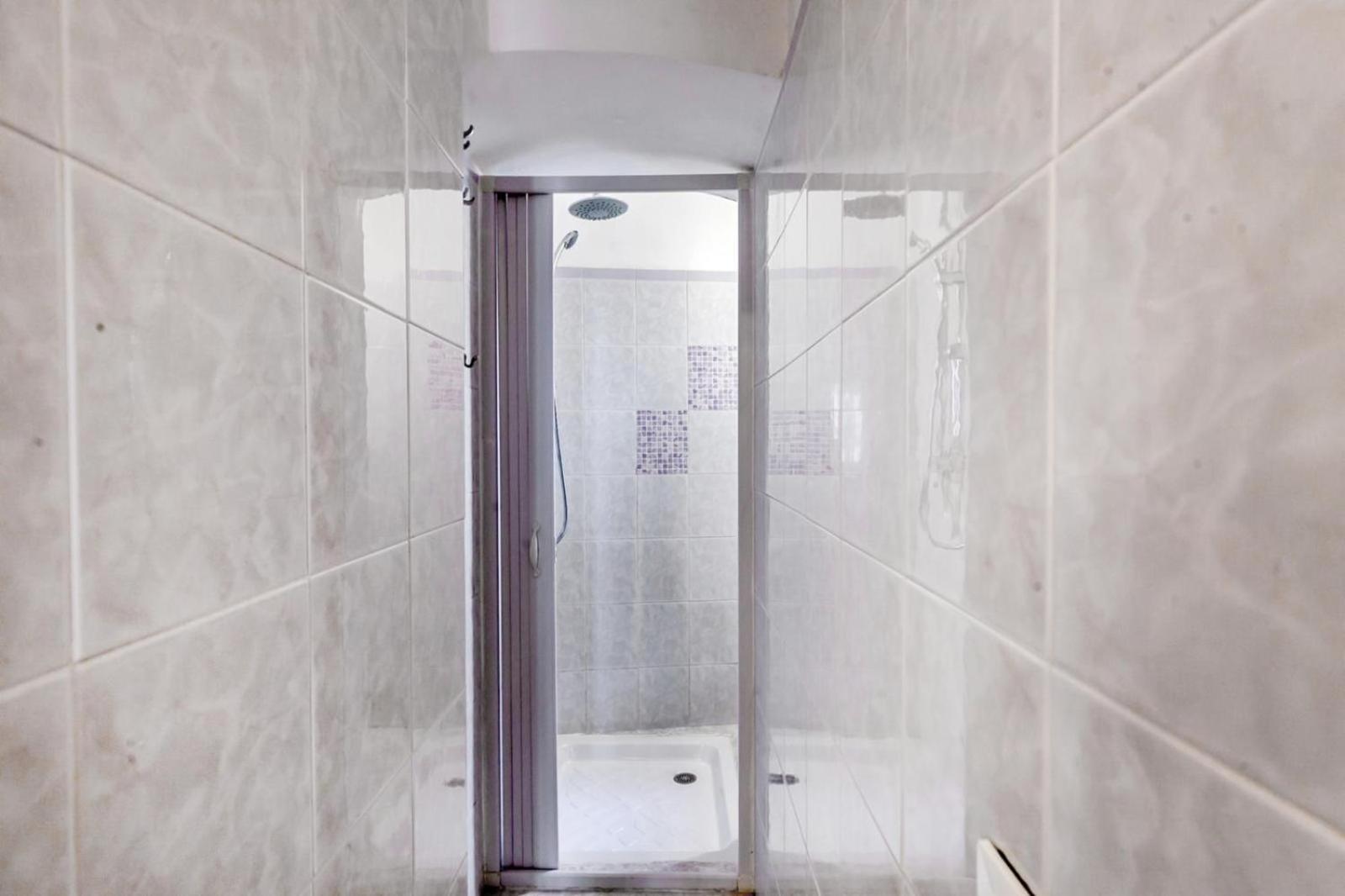 Apartamento "Ca Niella" Art And Fun 9 Minutes From The Sea Savona Exterior foto